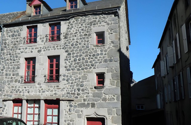 Holiday Home 'La Maison De Marie' with Private Terrace and Wi-Fi