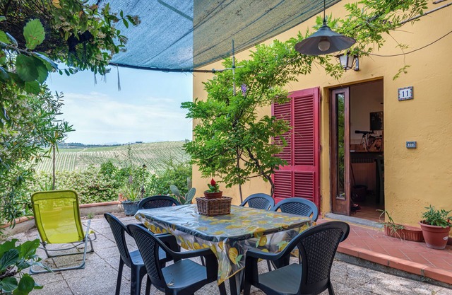Holiday Home 'Leccio Relax Con Vista' with Private Garden, Wi-Fi and Air Conditioning