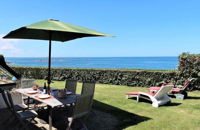 Holiday Home Les Romarins - PLC204