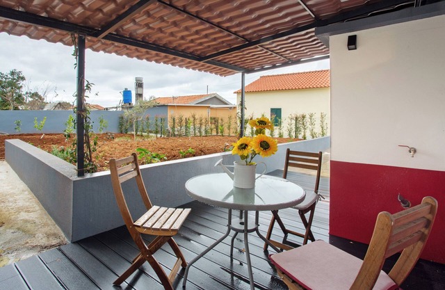 Holiday Home 'Little Zen House' with Mountain View, Wi-Fi and Air Conditioning