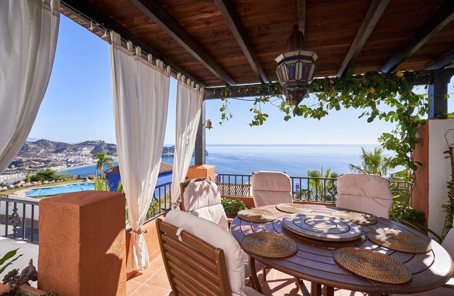 Holiday Home "Los Altos 19" with Sea View, Shared Pool & Wi-Fi