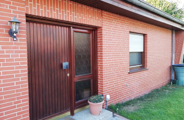 Holiday Home 'Luitje' with Private Terrace, Private Garden and Wi-Fi
