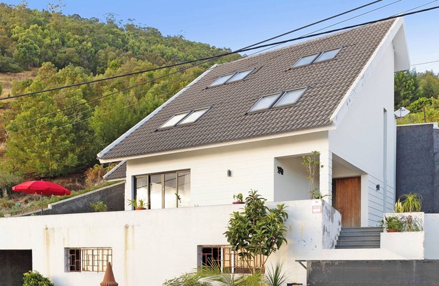 Holiday Home Madeira Aurelio Village with Sea View, Terrace & Wi-Fi