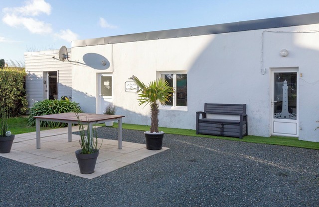 Holiday Home 'Maison De Pêcheur 300m De La Mer' with Private Terrace and Private Garden