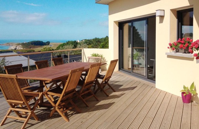 Holiday Home Maison de Plain Pied - Vue Mer by Interhome