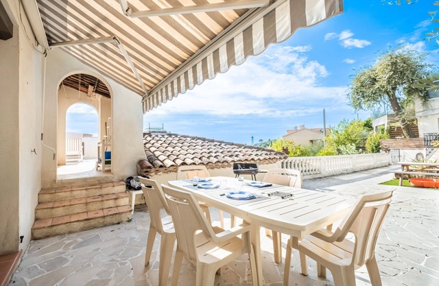 Holiday Home on the Heights of Nice
