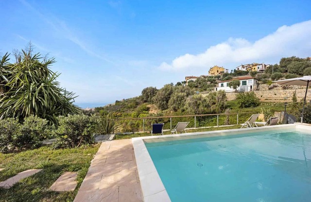 Holiday home Panorama between sea and mountains