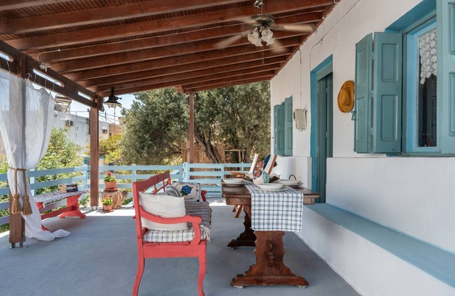 Holiday Home 'Telendos Gallery House' with Sea View, Wi-Fi and Air Conditioning