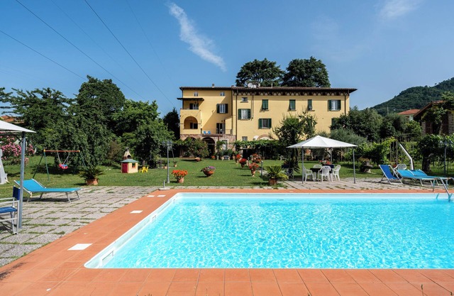 Holiday Home 'Tenuta Il Ponte - Visconte' with Shared Pool, Private Terrace and Wi-Fi