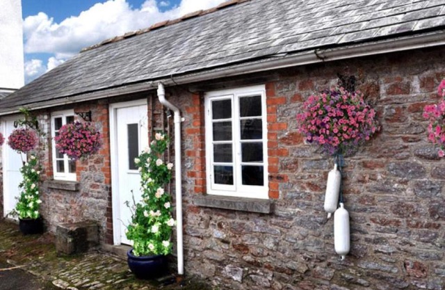 Holiday Home The Coombe by Interhome