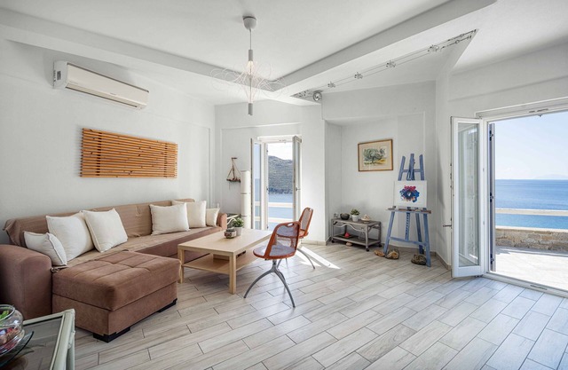 Holiday Home 'Villa Ganema 1' with Private Terrace, Wi-Fi and Air Conditioning