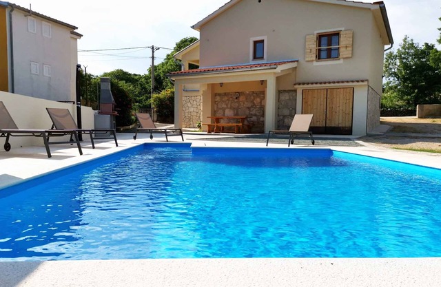 Holiday home with pool