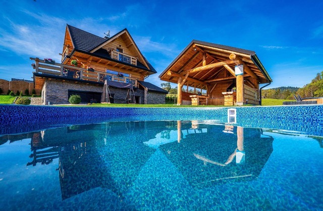 Holiday home with relaxation in the jacuzzi