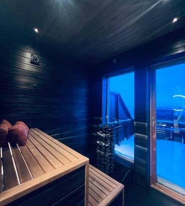 Holiday home with sauna in the Arctic Caribbean, Tromsø