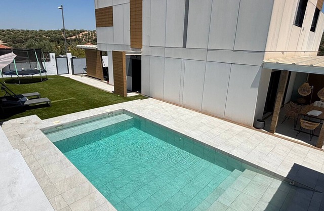 Holiday Home 'Your Private Paradise with Pool' with Mountain View, Wi-Fi and Air Conditioning