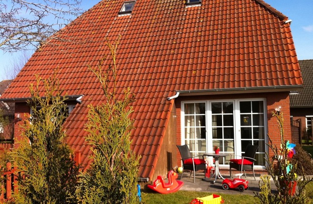 Holiday homes and Apartments in the heart of Greetsiel, modern, comfortable + cozy, Internet