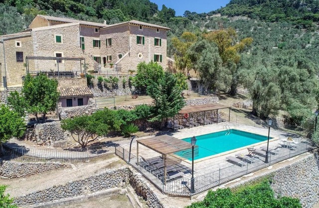 Holiday house for 12 persons approx. 1200 qm in Bunyola, Majorca (West coast of Majorca)