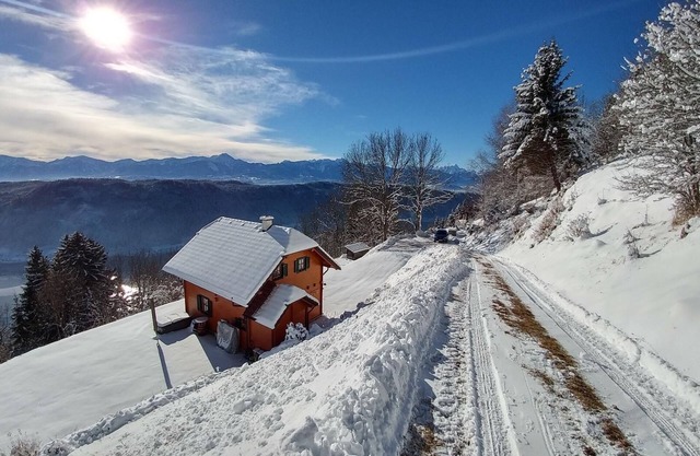 Holiday House in Treffen with Terrace, Jacuzzi and Garden and Great View