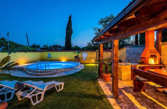 Holiday house Krnica for 1 - 5 persons with 2 bedrooms - Holiday home