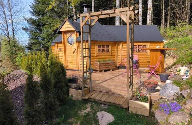 Holiday house Montlebon for 1 - 4 persons with 1 bedroom - Chalet