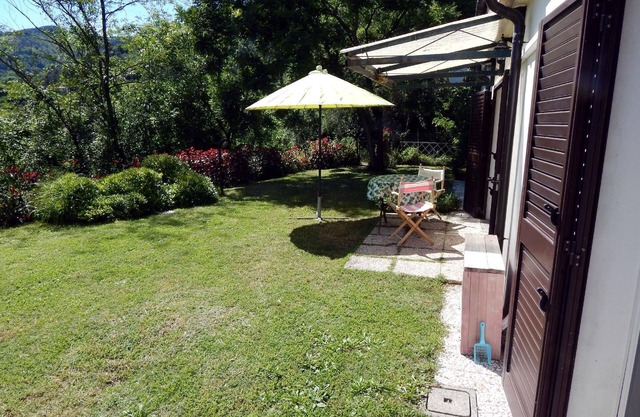 Holiday house with a Mediterranean backdrop, ideal for trips to Cinque Terre or for a holiday with your dog