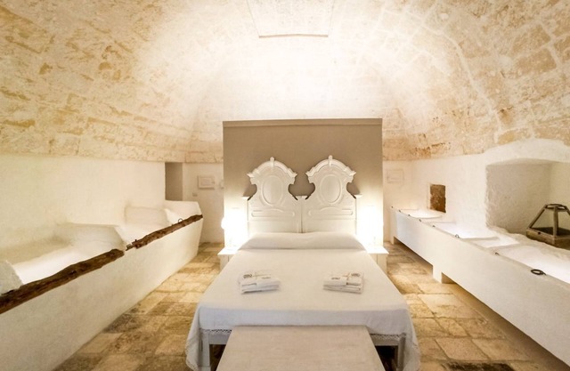 Holiday house with private pool and equipped beach in Punta Prosciutto