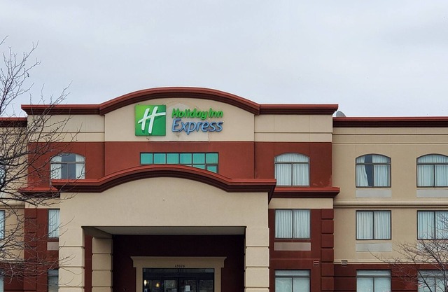 Holiday Inn Express St. Louis Arpt - Maryland Hgts, an IHG Hotel