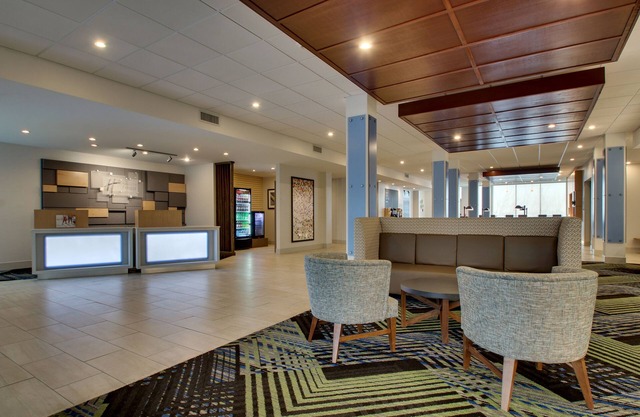 Holiday Inn Express & Suites Mt Sterling North by IHG