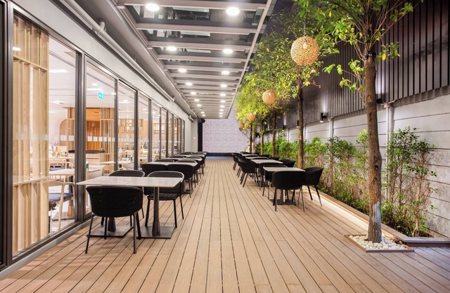 Holiday Inn Express and Suites Bangkok Central Pier by IHG