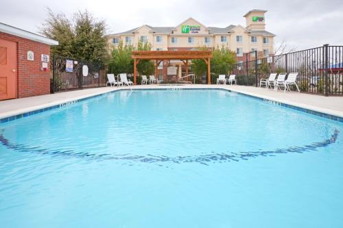 Holiday Inn Express Hotel & Suites Dallas - Grand Prairie I-20 by IHG