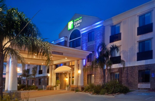 Holiday Inn Express Hotel & Suites Fairfield - North by IHG