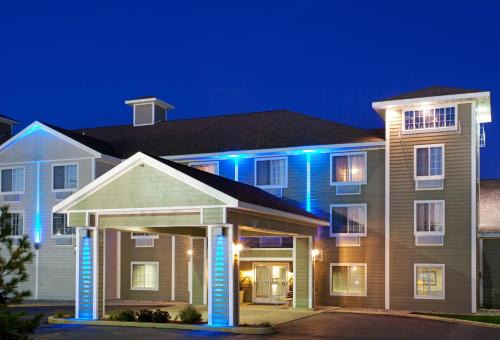 Holiday Inn Express & Suites New Buffalo, MI by IHG