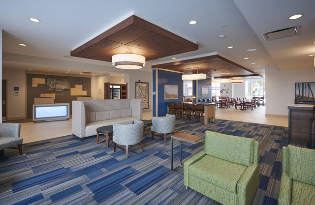 Holiday Inn Express & Suites St John's Airport by IHG
