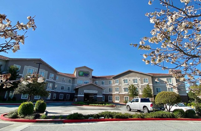 Holiday Inn Express & Suites Beaumont - Oak Valley by IHG