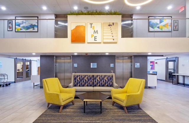 Holiday Inn Express & Suites Phoenix - Tempe by IHG