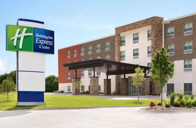 Holiday Inn Express & Suites Alton St Louis Area by IHG