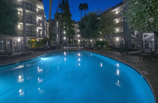 Holiday Inn & Suites Phoenix Airport North, Standard King - Free Airport Shuttle
