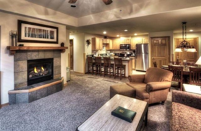 HOLIDAY SKIING in Breck! 2BR at FABULOUS GRAND TIMBER LODGE 12/26/25-1/2/26.