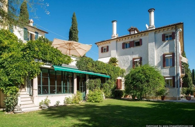holiday vacation large villa rental italy, veneto, asolo, near venice, pool, view, air conditioning, internet wi-fi, mai