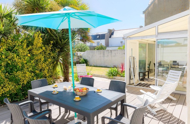 Holidays for 6 in Saint Guénolé