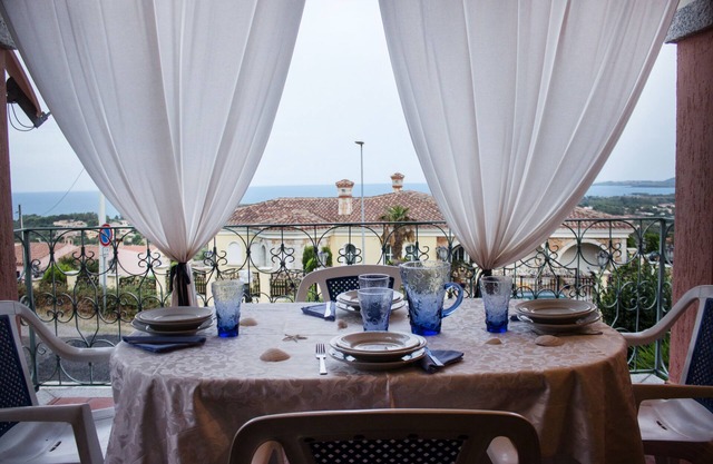 HOLIDAYS IN SARDINIA! BUDONI AGRUSTOS PORT OTTIOLU