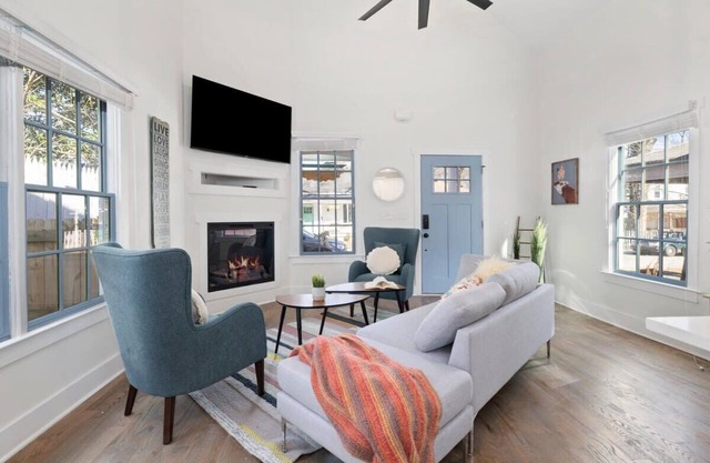 Holland's Hideaway by Minty Living