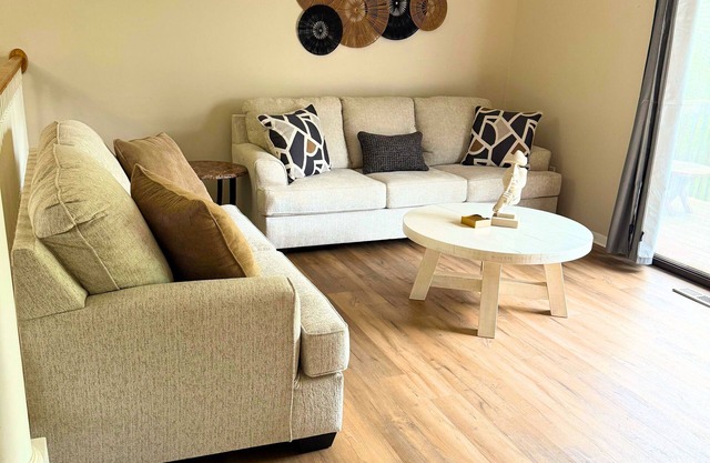 Home away from home 2-bdrm condo easy highway access