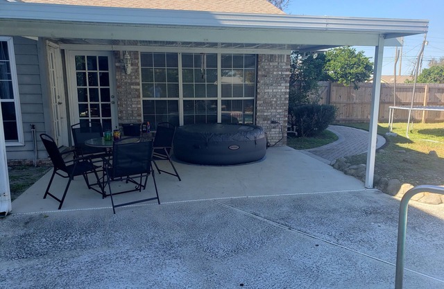 Home Away from Home and Cozy with Salt Water Pool and Hot Tub
