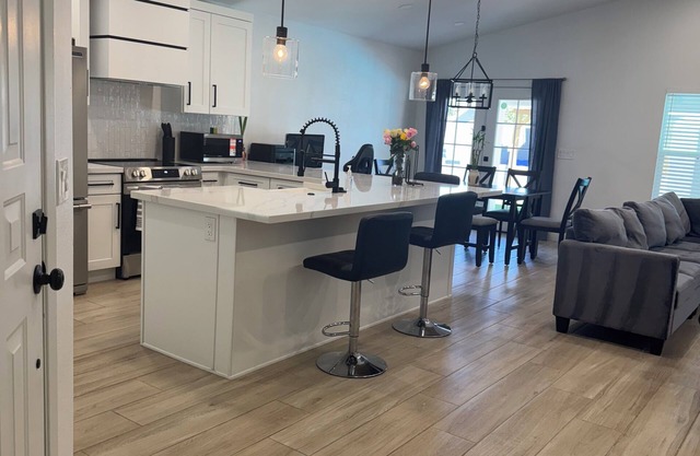 Home Away from Homen6 beds