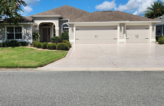 Home in The Villages with Golf Cart!