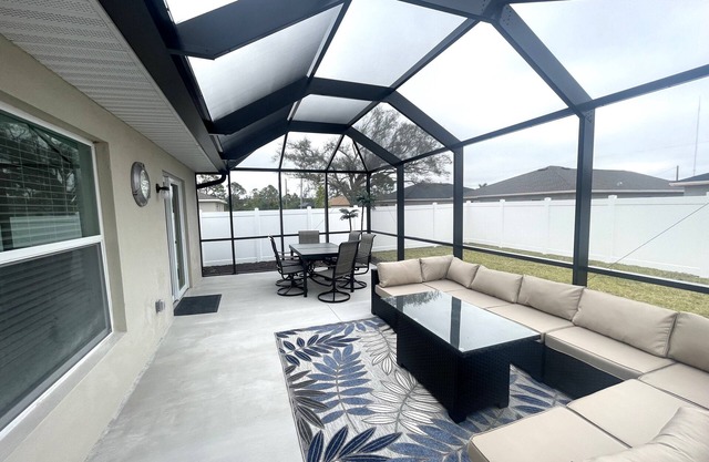 Home near golf course & beaches in peaceful Rotonda West