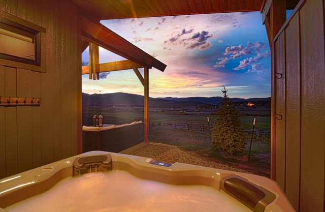 Home on Golf Course w/Hot Tub, Near Grand Lake