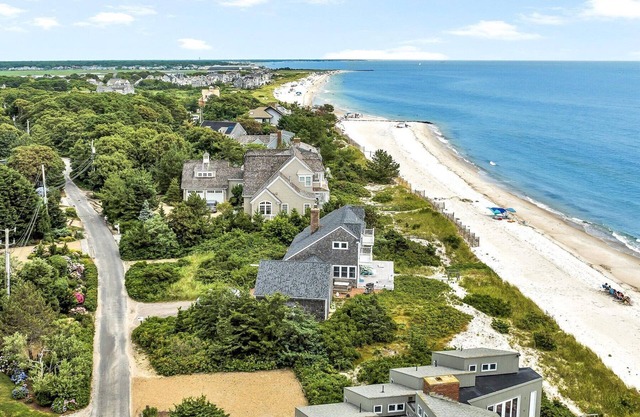 Home on Great Island overlooking Nantucket Sound with Private Beach (1199)