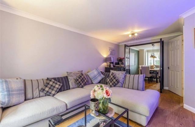 Homely 4 Bedroom House Addlestone